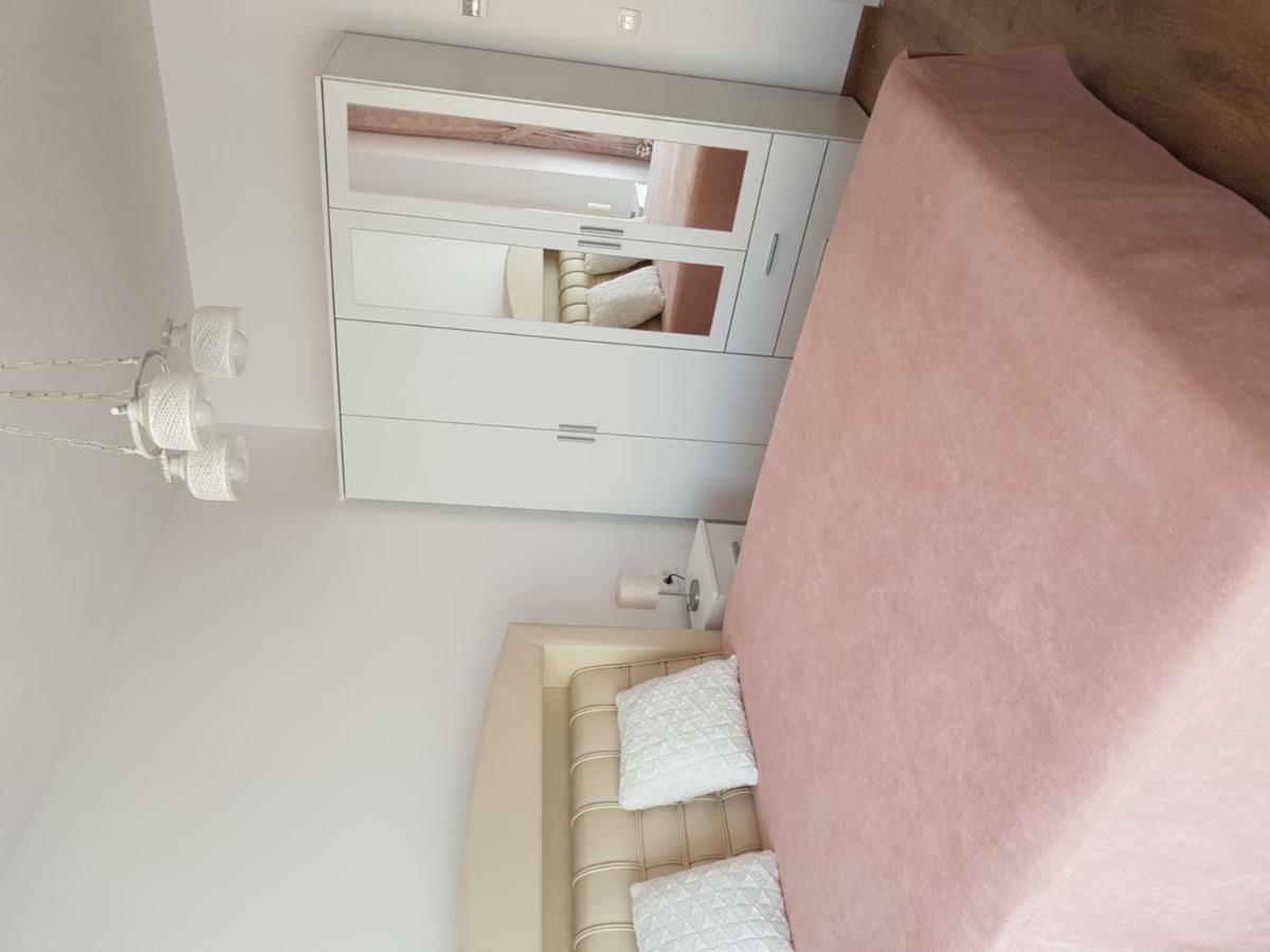Apartament Monadin 3 Brașov Exterior foto