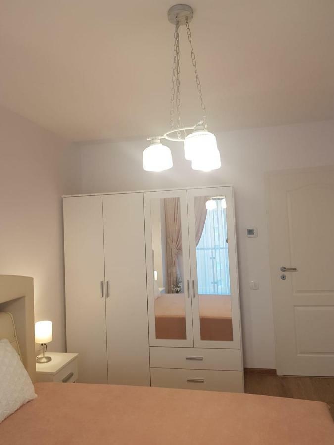 Apartament Monadin 3 Brașov Exterior foto