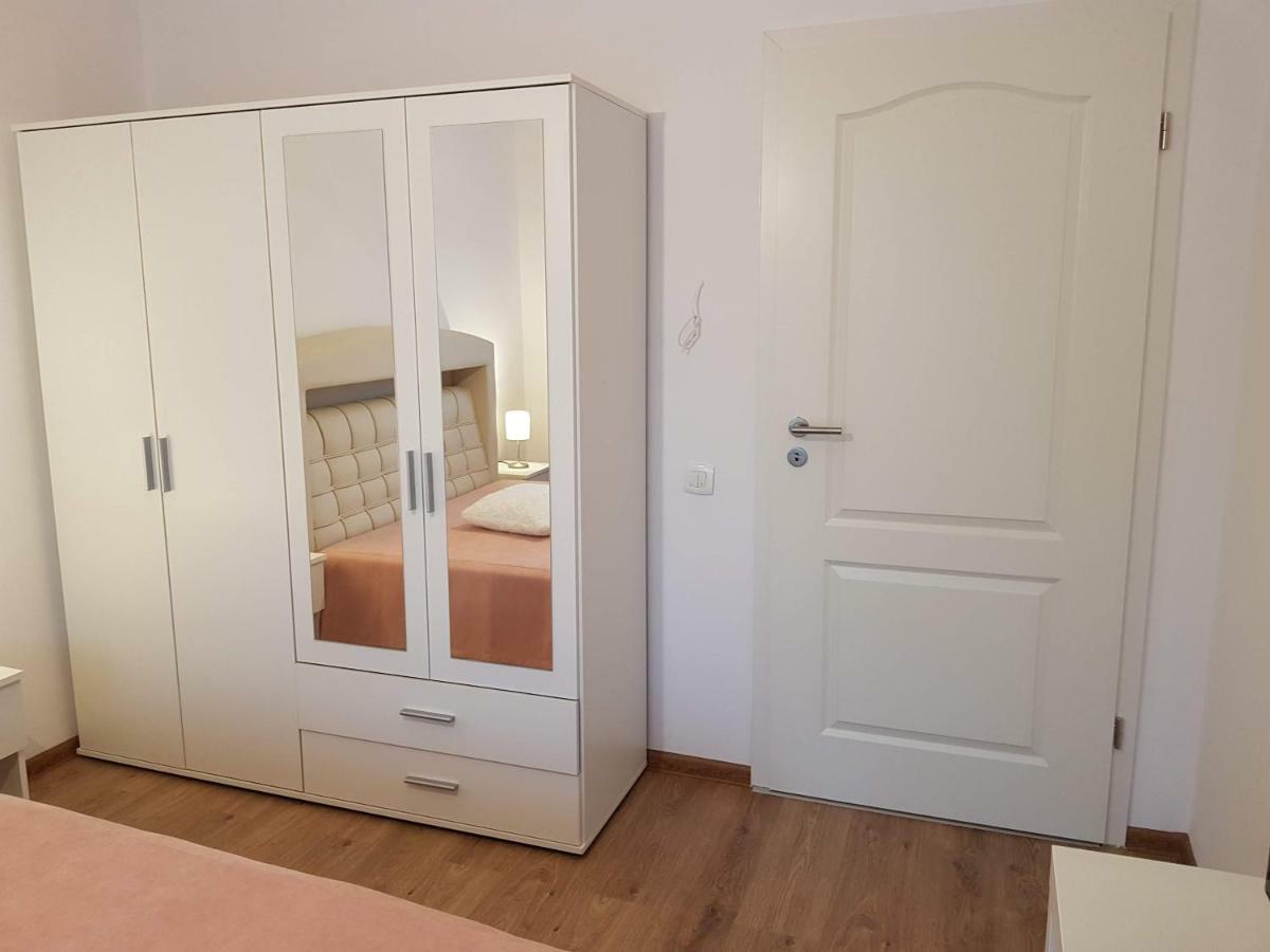 Apartament Monadin 3 Brașov Exterior foto